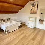 Casa Santi - 10 Minutos De Santiago サンティアゴ・デ・コンポステーラ
