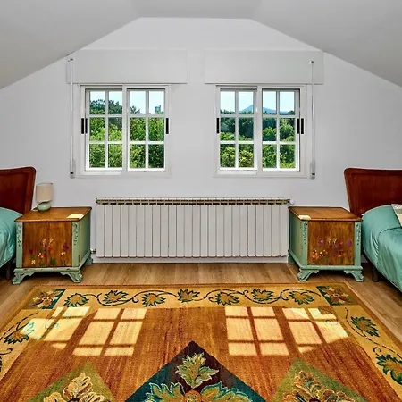 Casa Santi - 10 Minutos De Santiago * サンティアゴ・デ・コンポステーラ